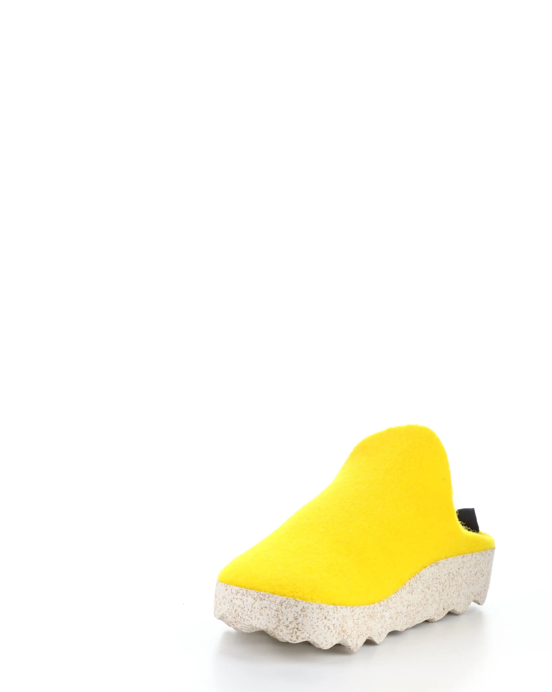 COME023ASP Yellow Slip-on Mules