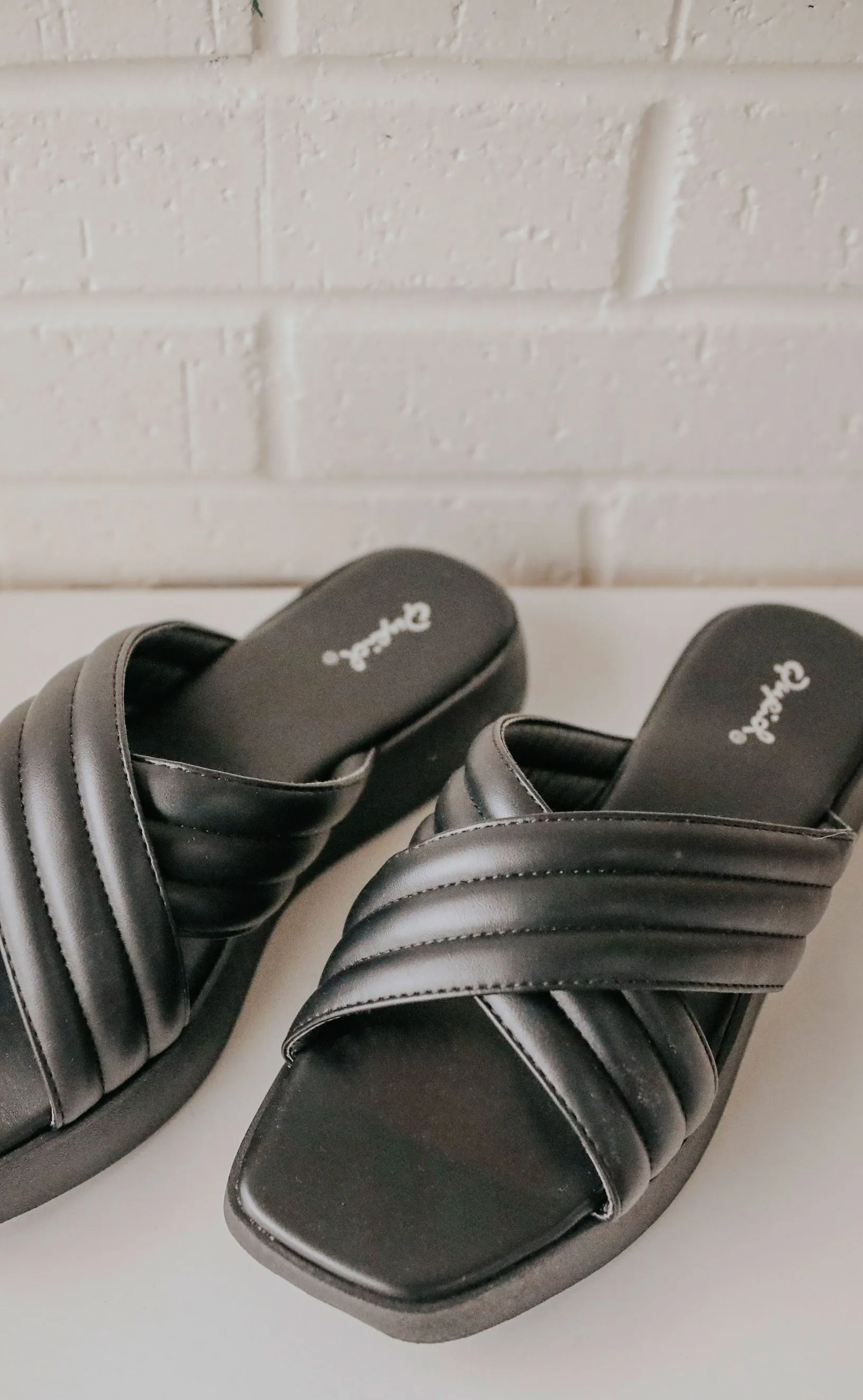 my mantra sandal - black