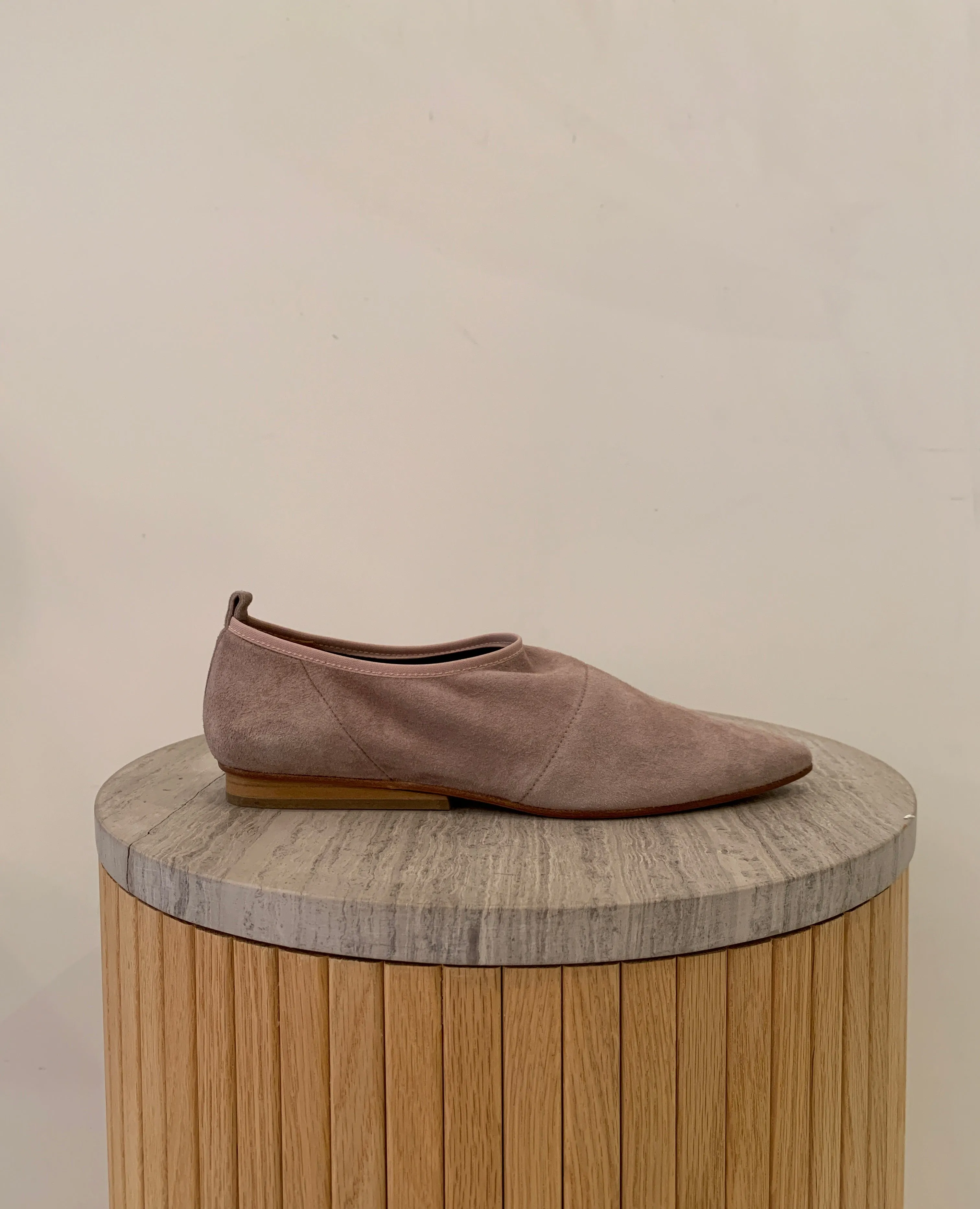 Warehouse Sale - Duba Flats Nougat Suede